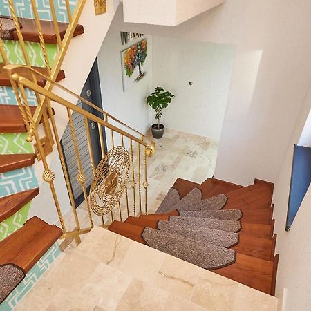 Sun House Residence Тимишоара Экстерьер фото